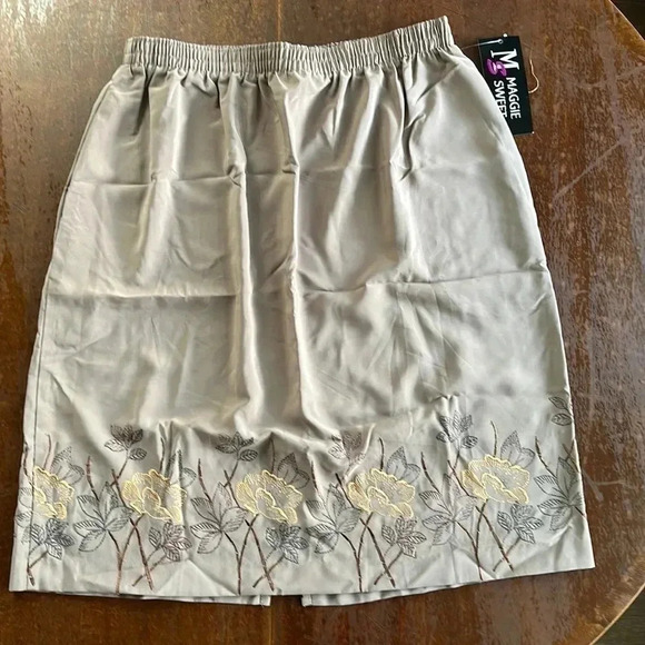 NWT Maggie Sweet 3 Piece Skirt Set Tan Size 1X Petite - Picture 3 of 14